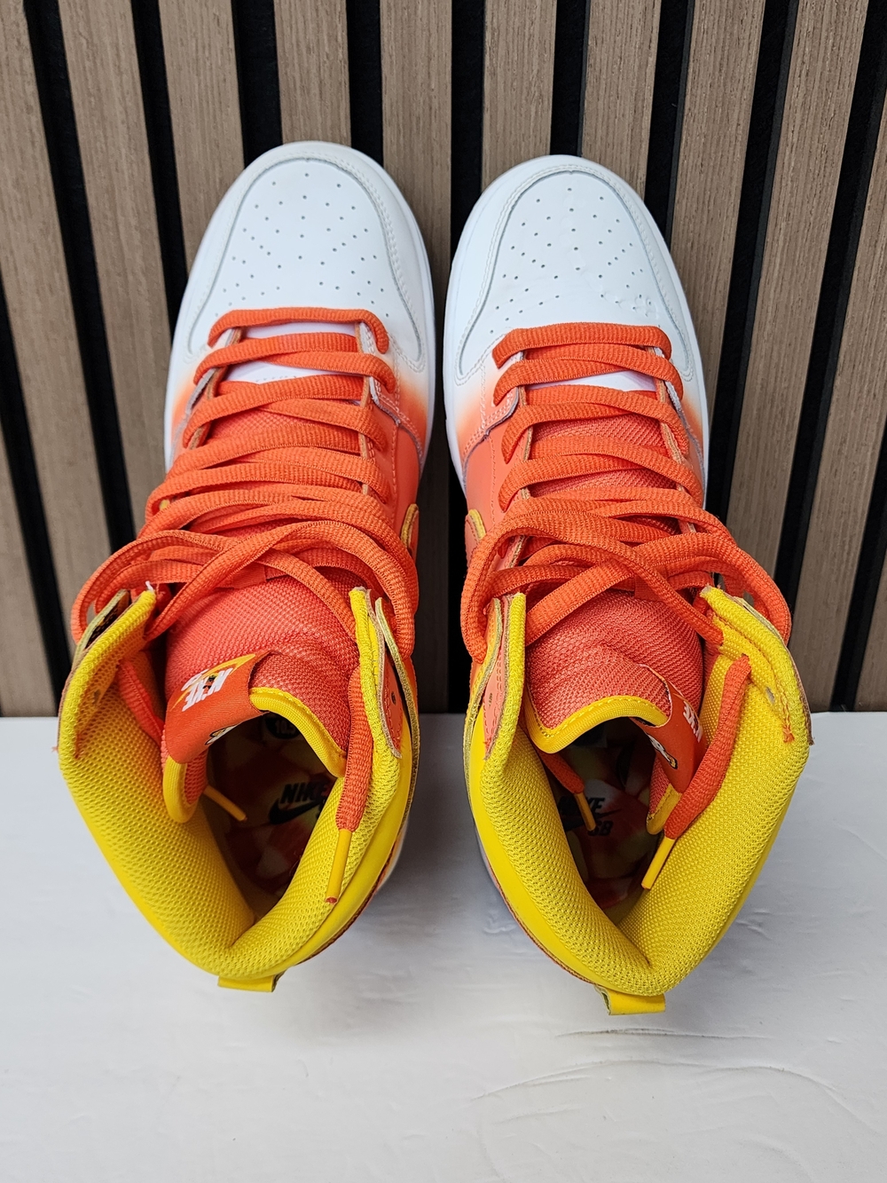 Men’s Nike SB Dunk High Candy Corn Sweet Tooth FN5107-700 Size 10.5 - Picture 8 of 14